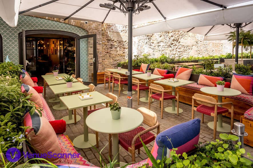 Courtyard, The Little Scarlet Door photo #2