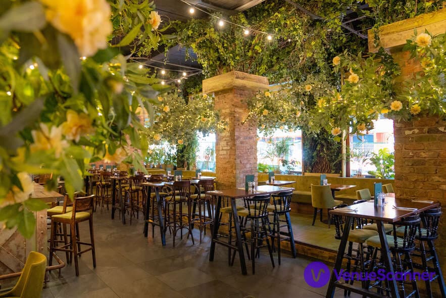 Full Venue, The Brunch & Cocktail Club photo #2