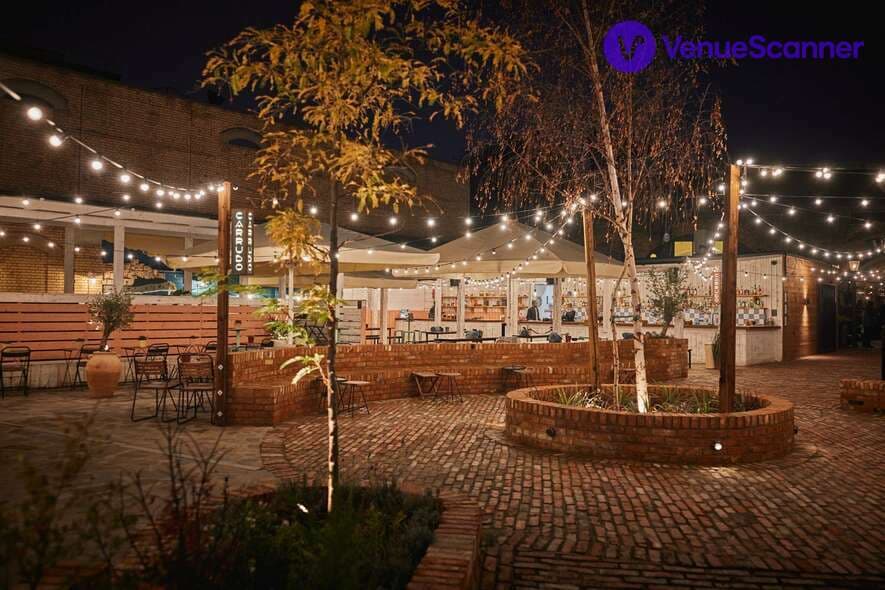 Southwark Quarter Full Takeover, Southwark Quarter photo #2