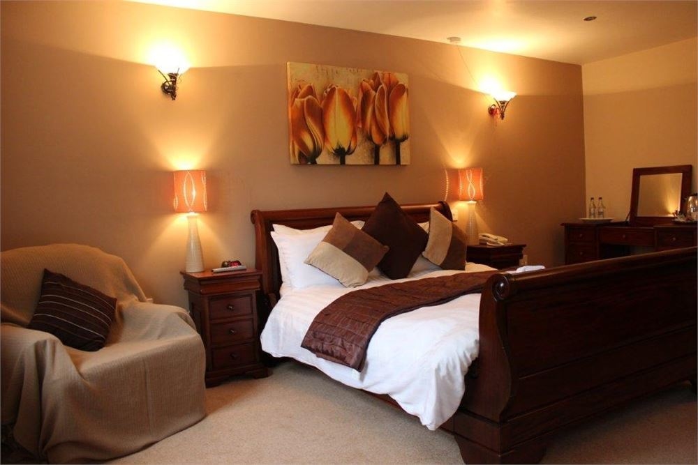 Photo of Haselbury Mill