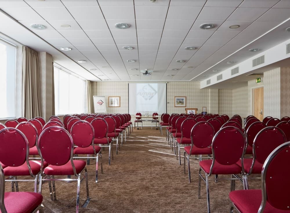 Future Inns Cardiff, Dunraven photo #2