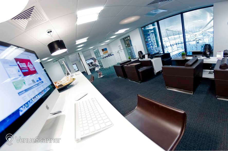 Hoebridge, Regus Express Cobham Services photo #1