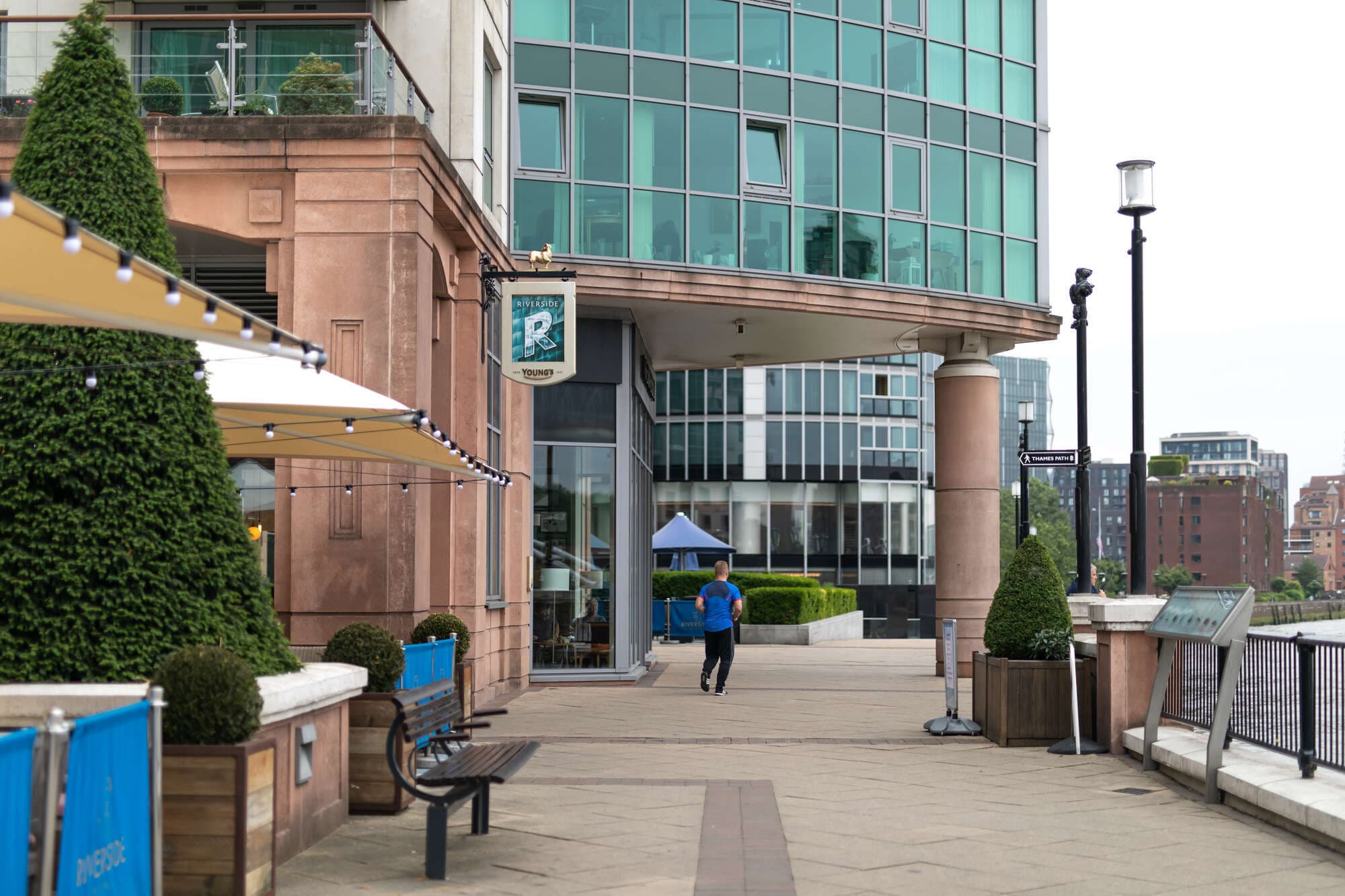 The Riverside, St. George's Wharf photo #2