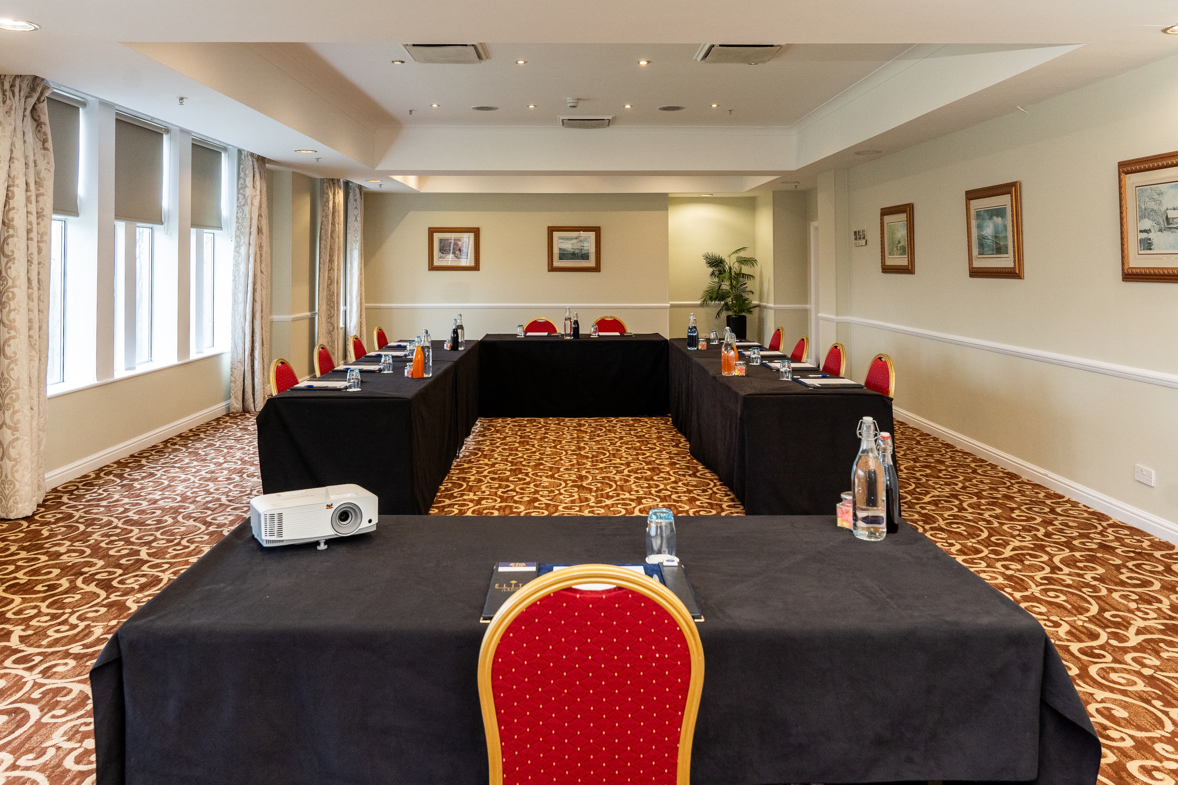 Hollins Hall Hotel & Country Club, Bronte photo #2