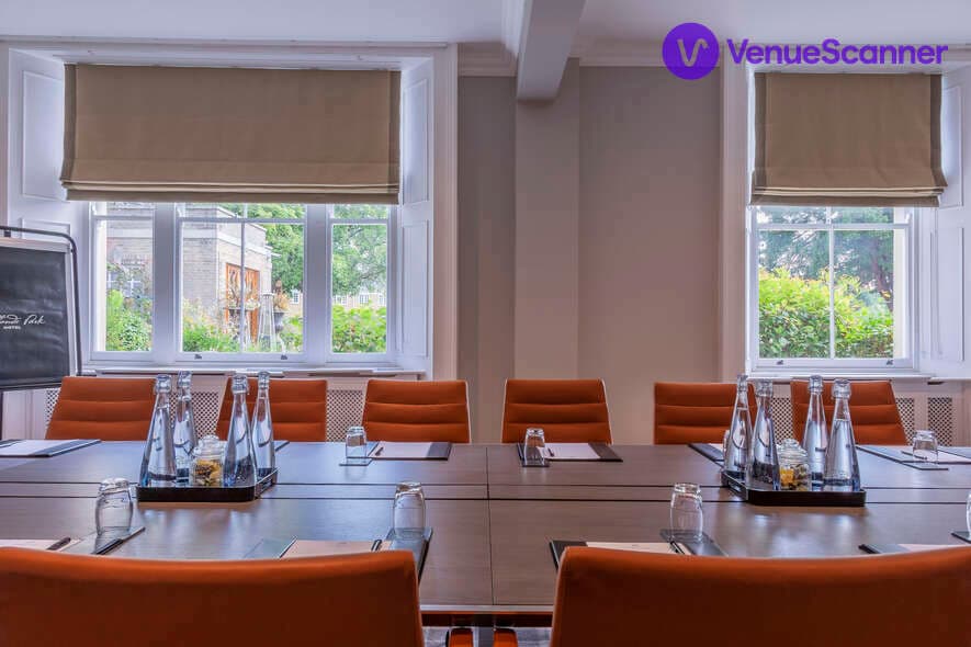 Surrey & Cedar, Oatlands Park Hotel photo #3