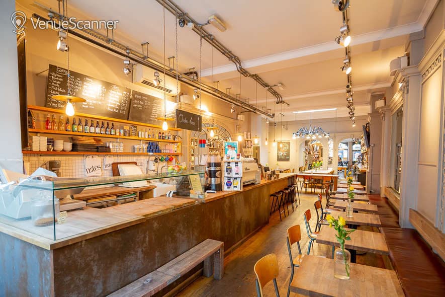 Full Venue, Notes Coffee Roasters & Bars - Trafalgar Square photo #1