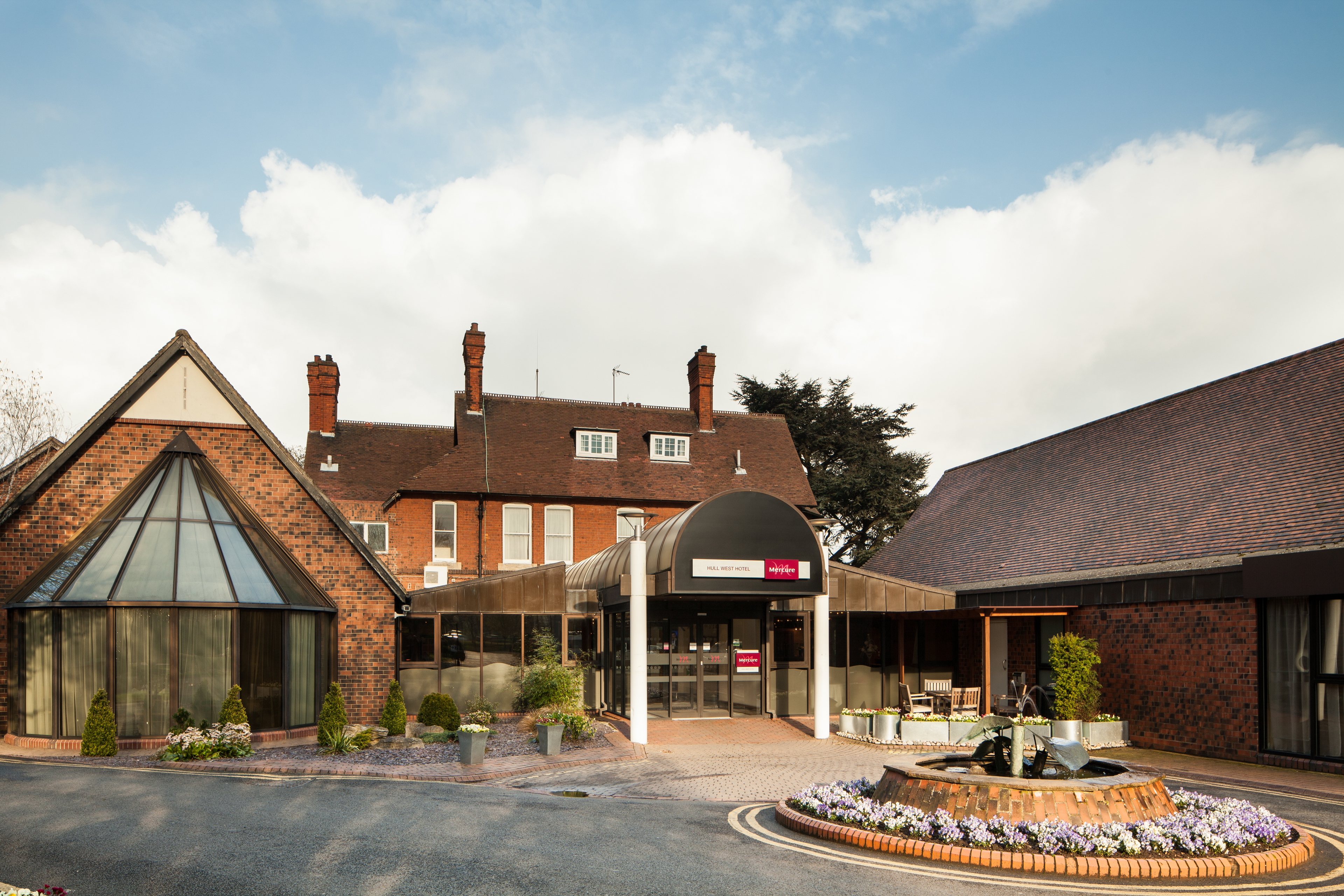 Photo of Mercure Hull Grange Park Hotel, Exclusive Hire