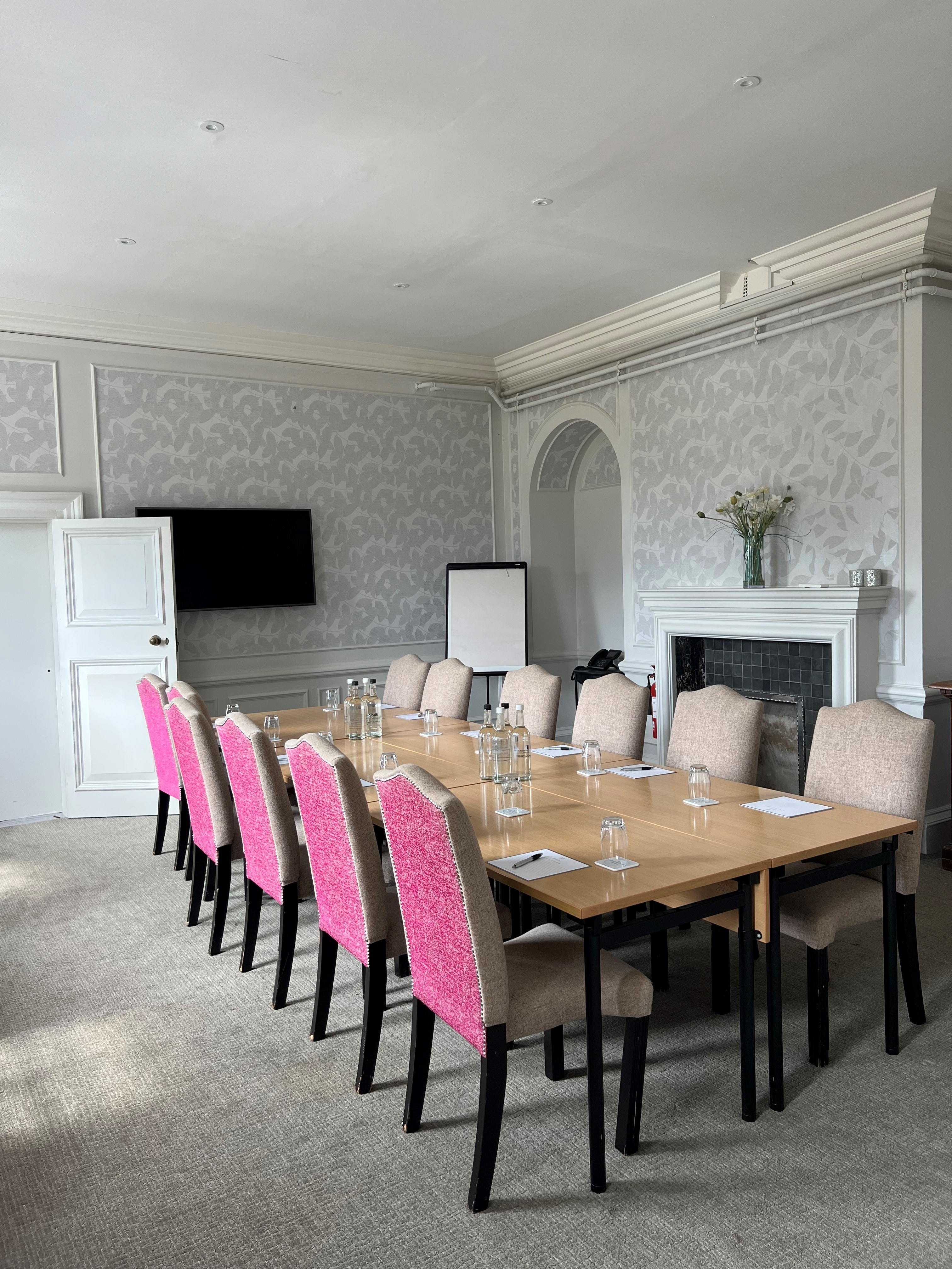 Photo of Barnett Hill, Chestnut