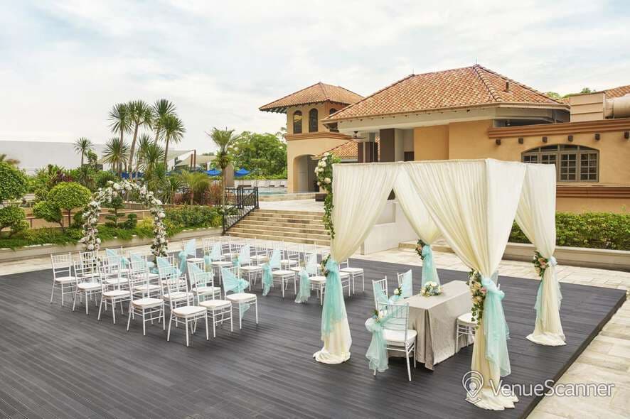 Poolside, Orchard Rendezvous Hotel Singapore photo #2