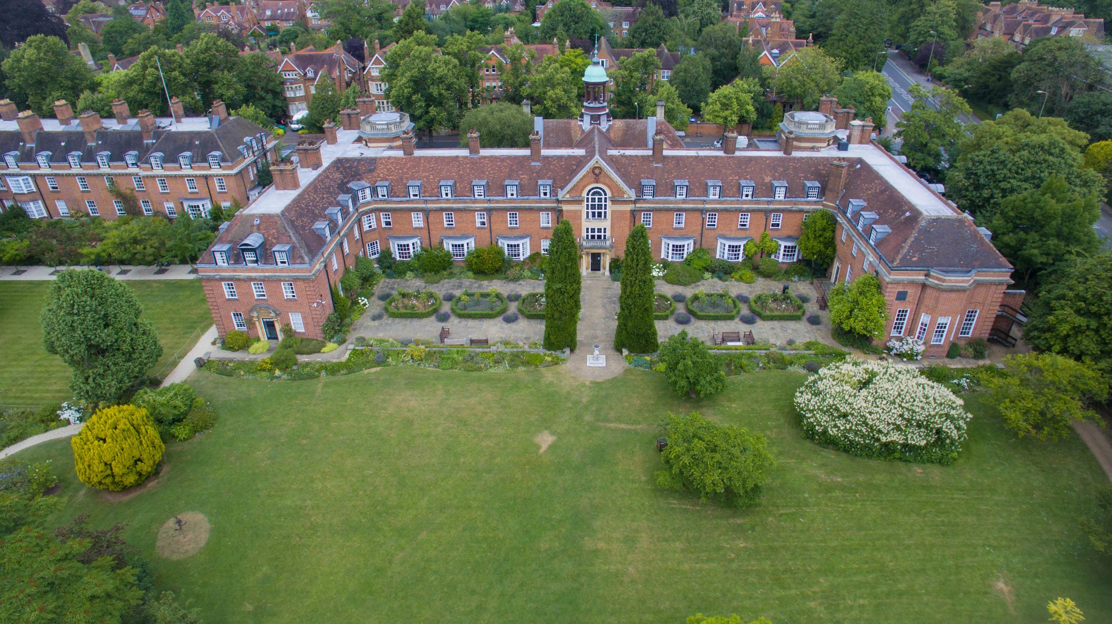 Photo of St Hugh's College, University Of Oxford, Maplethorpe Seminar Room