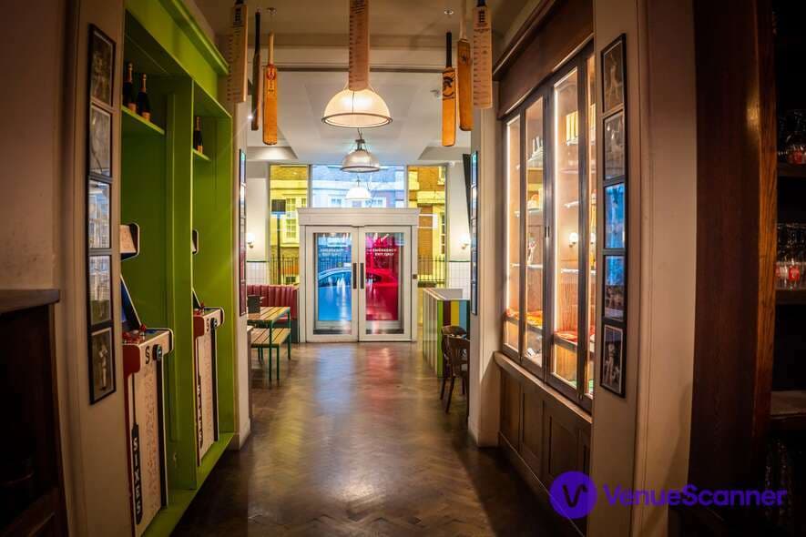 Declaration Square, Sixes Fitzrovia photo #1