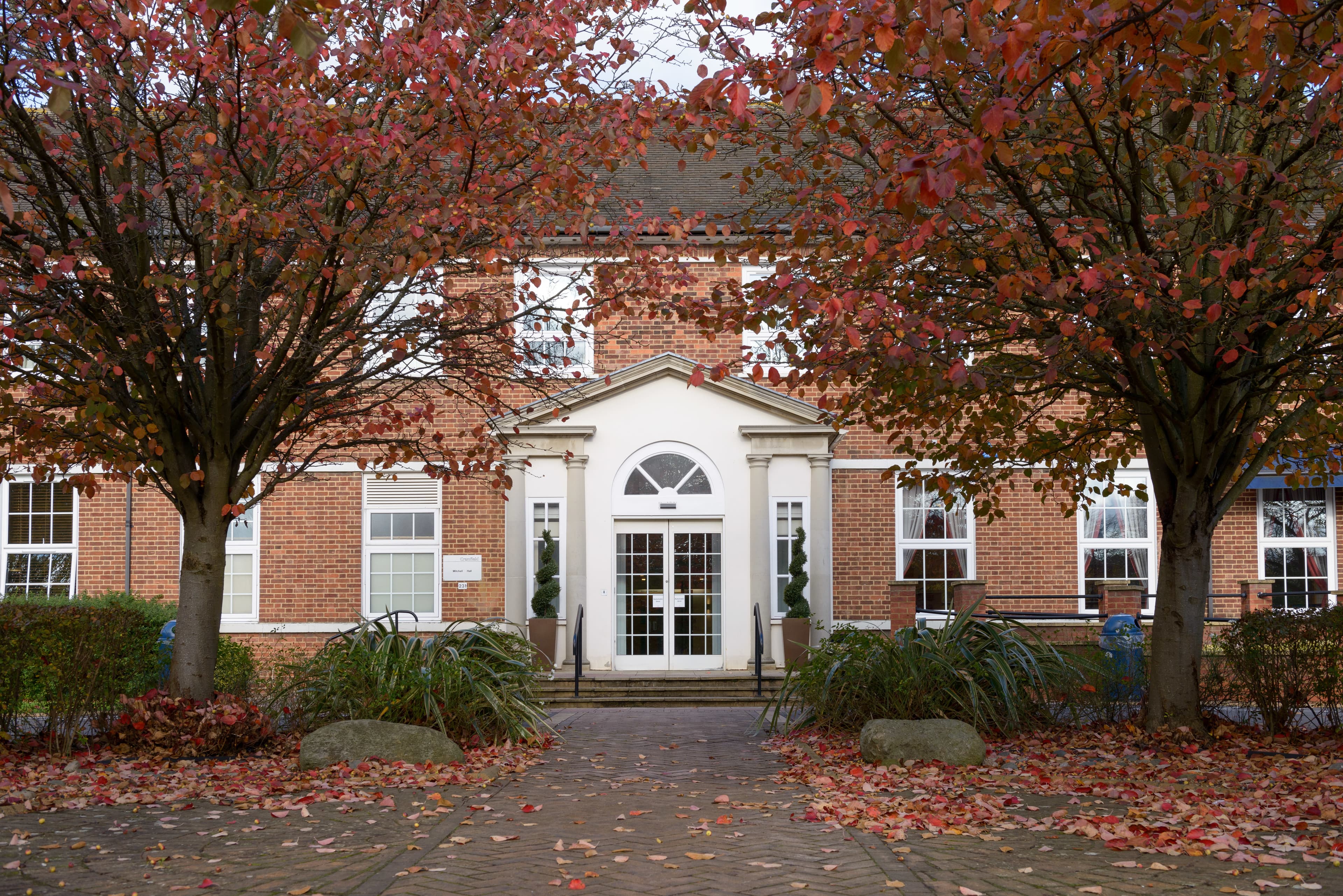 Venue Cranfield, LR 17 photo #2