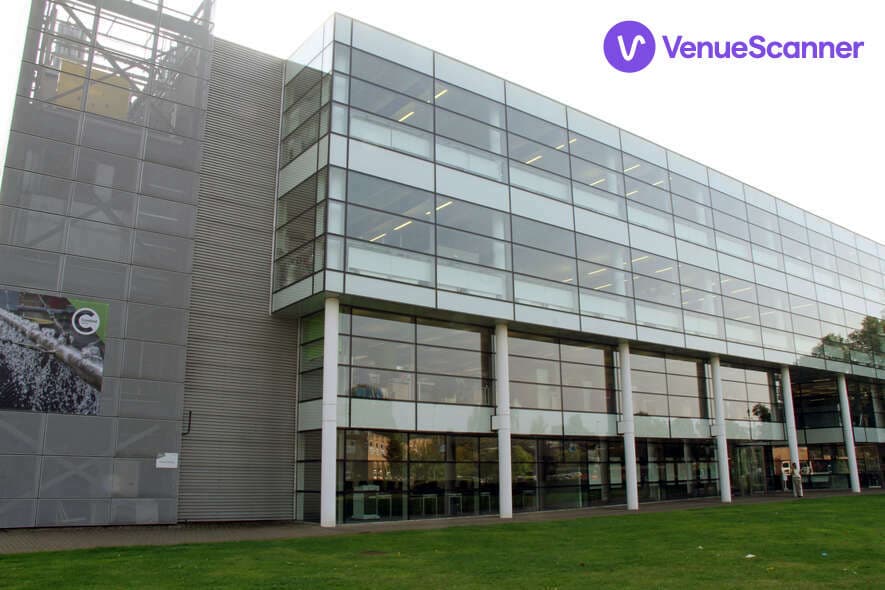 LR 17, Venue Cranfield photo #3