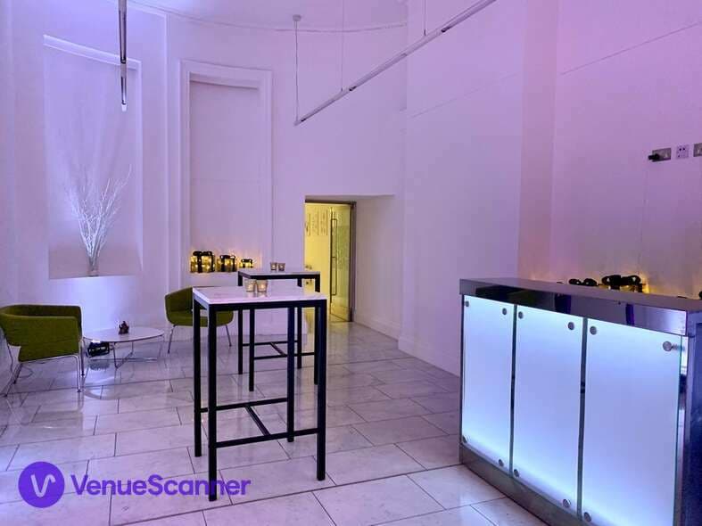 Exhibition Area, 41 Portland Place photo #1