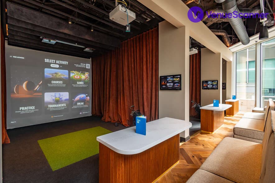 Small Semi Exclusive Hire Main Floor, Pitch Canary Wharf photo #1