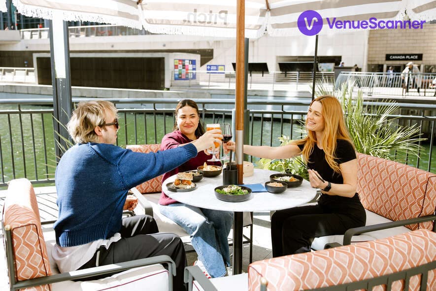 Waterside Terrace, Pitch Canary Wharf photo #2