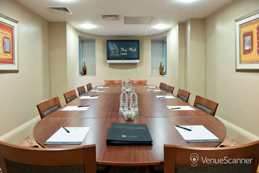 Met 12, The Principal Met Hotel photo #1