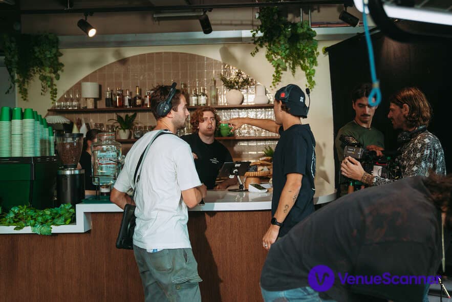 Exclusive Hire, The Eleventh Hour photo #3