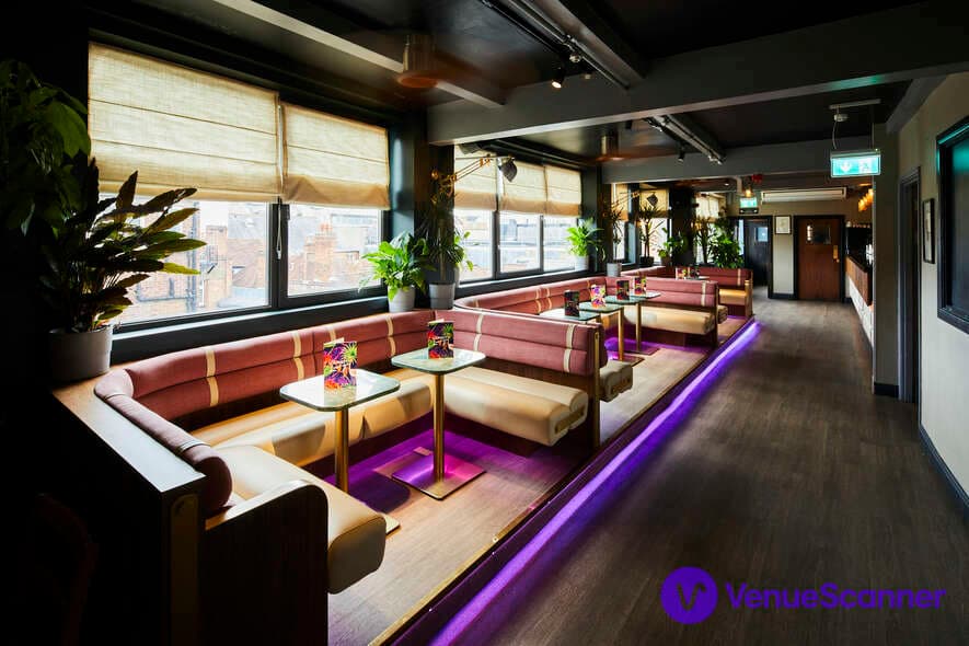 Level 3 Cocktail Lounge, The Varsity Club photo #2