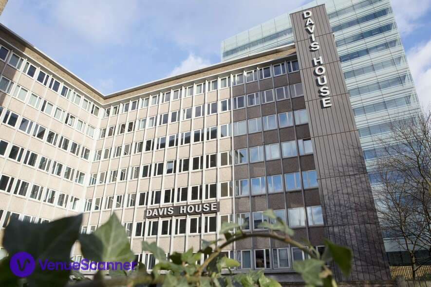 Davis House Theatre Suite, Citibase Local Croydon photo #2