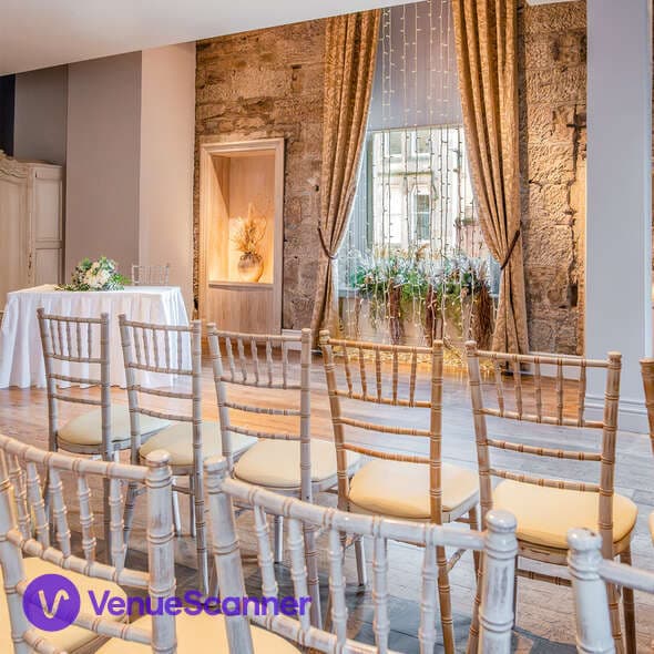 Taverne Bar, Citation photo #93