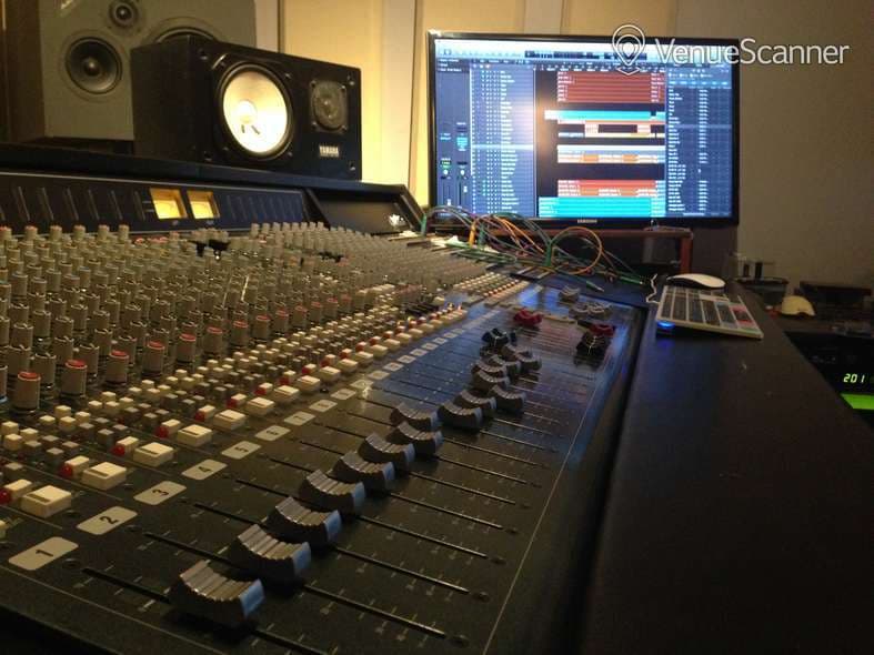 Room 1, Bonafidestudio photo #2