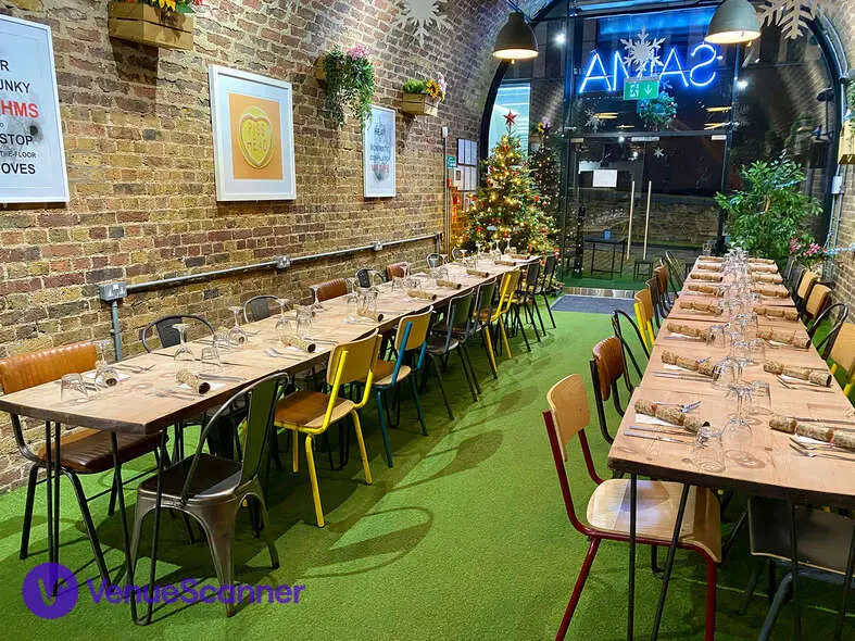 SAMA Bankside, Inside Garden Arch photo #3