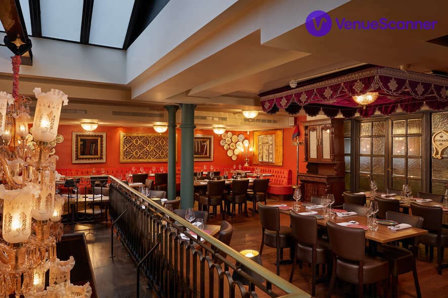 Colonel Saab - Trafalgar Square photo #3