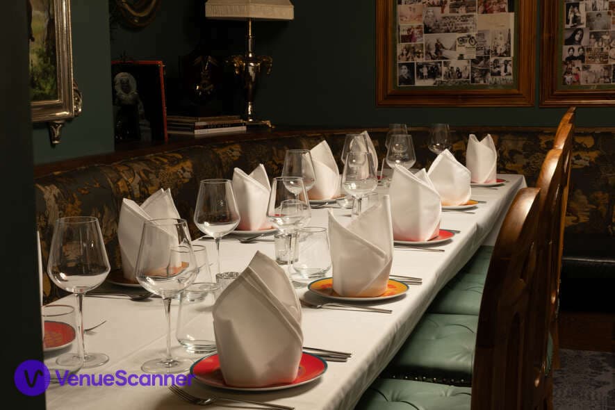 Jaipur, Colonel Saab - Trafalgar Square photo #1