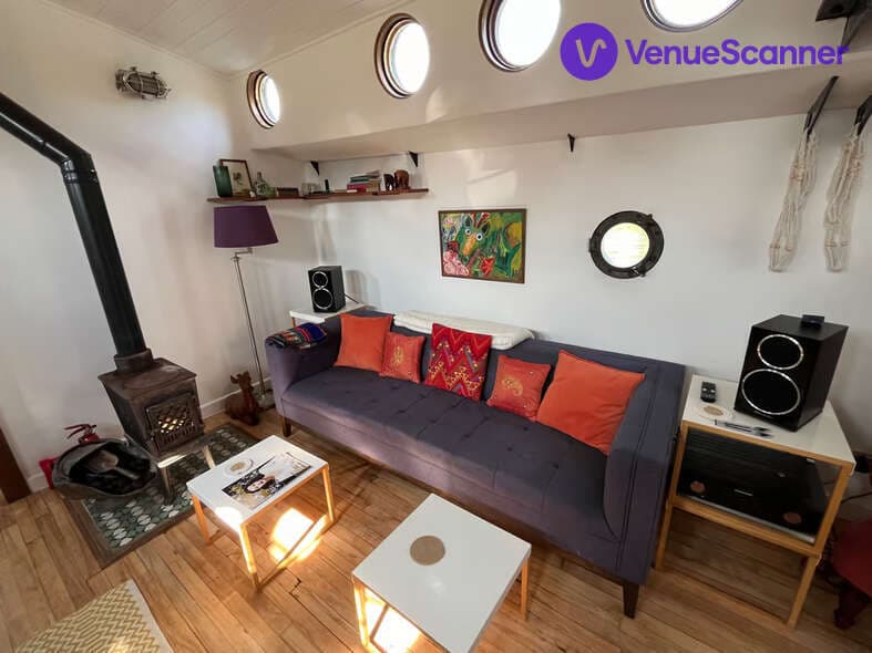 Exclusive Hire, Unitan Houseboat photo #2