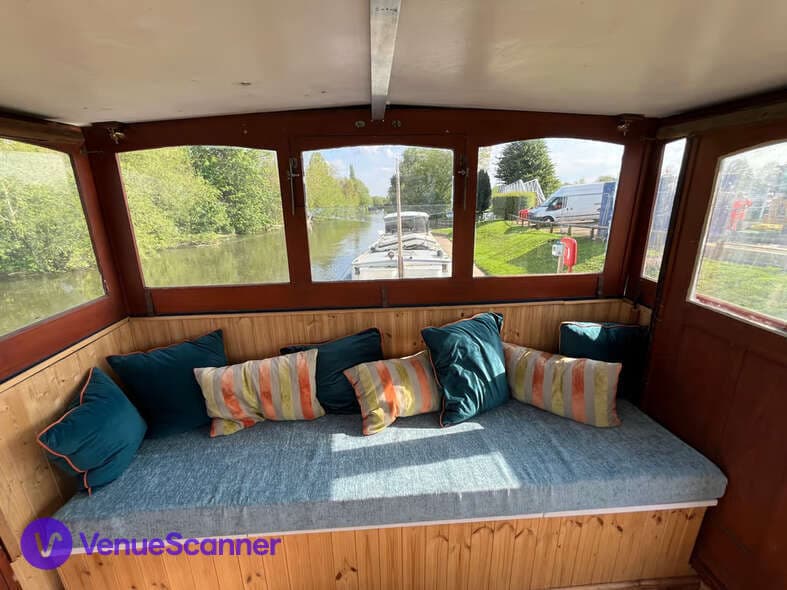 Exclusive Hire, Unitan Houseboat photo #1