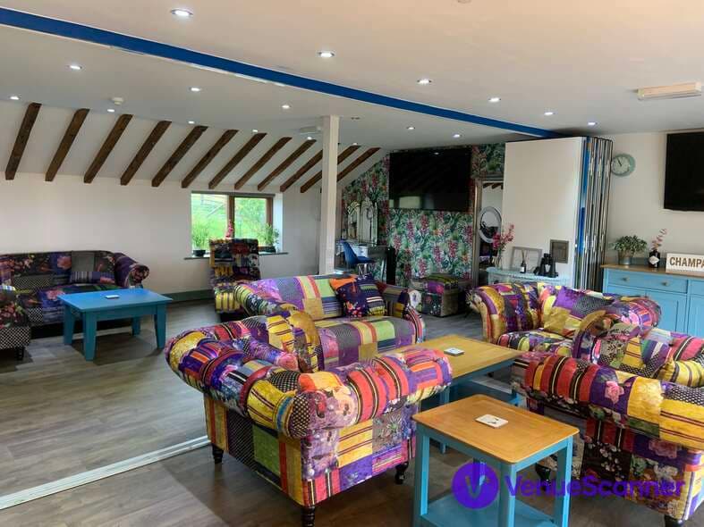 The Wellbeing Farm, The Snug photo #3