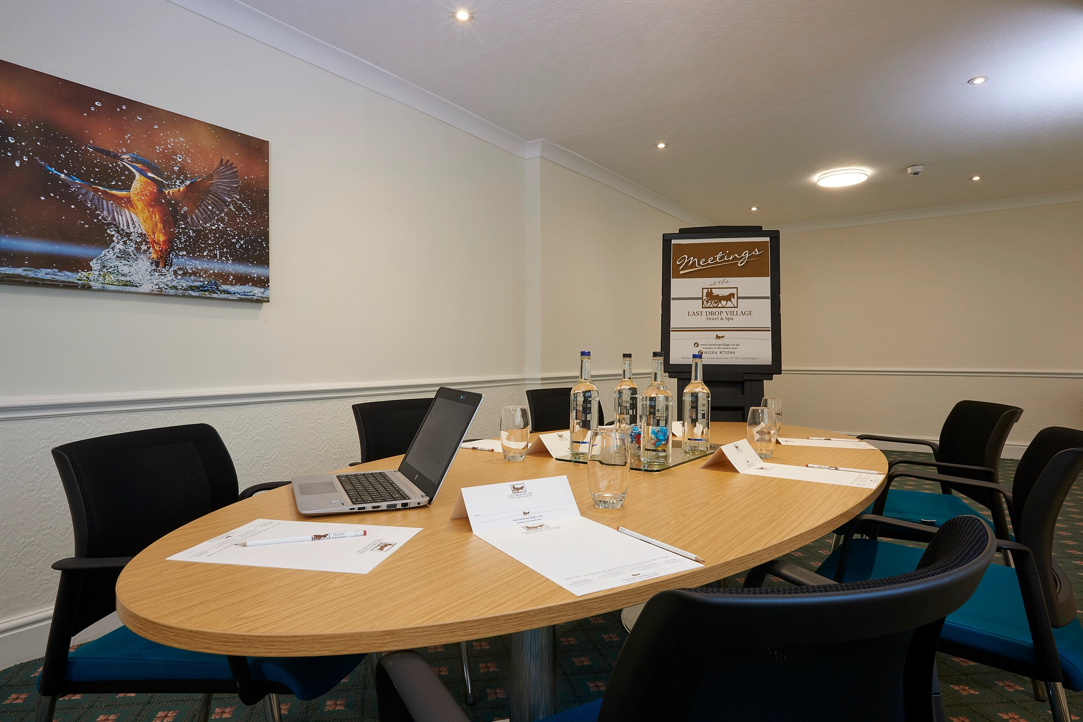 Photo of Last Drop Village Hotel & Spa, Harwood Suite