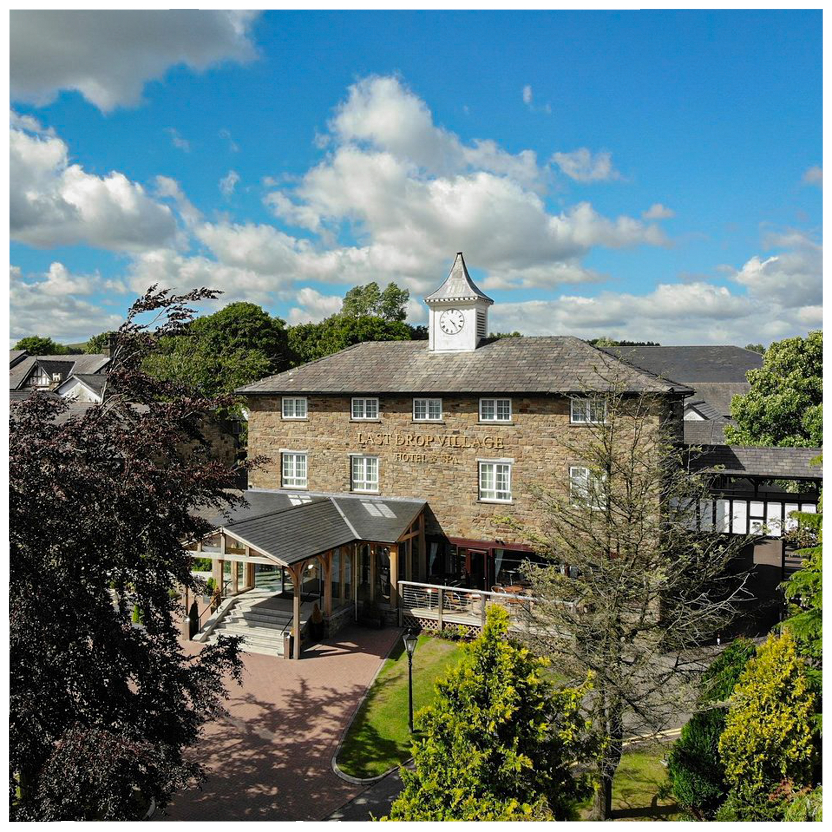 Photo of Last Drop Village Hotel & Spa, Harwood Suite