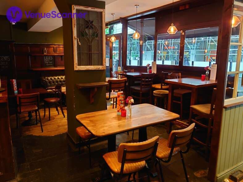 The Oliver Conquest, Full Venue photo #3