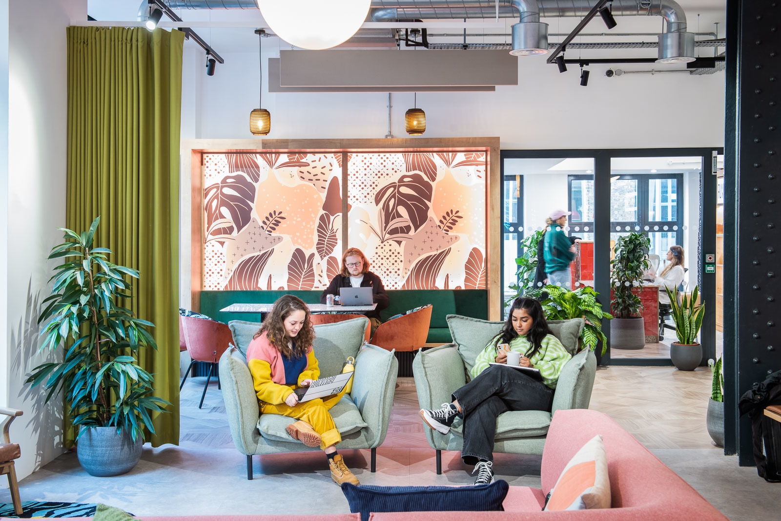 Photo of Runway East Shoreditch, Stella