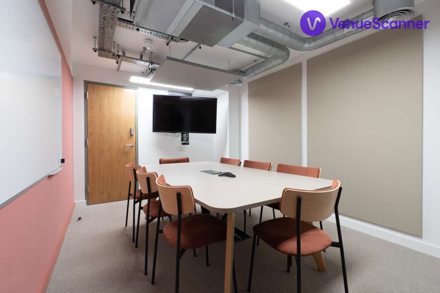 Stella, Runway East Shoreditch photo #3