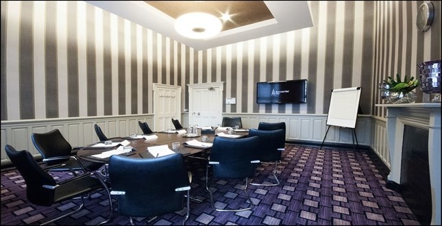 Photo of Grand Central Hotel, Caledonian