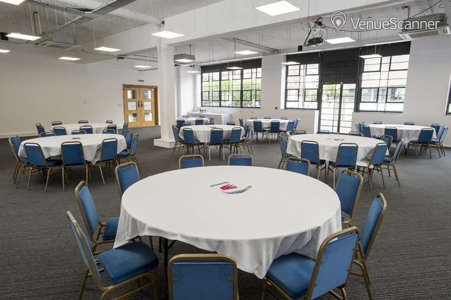 Café, Showroom Workstation photo #3