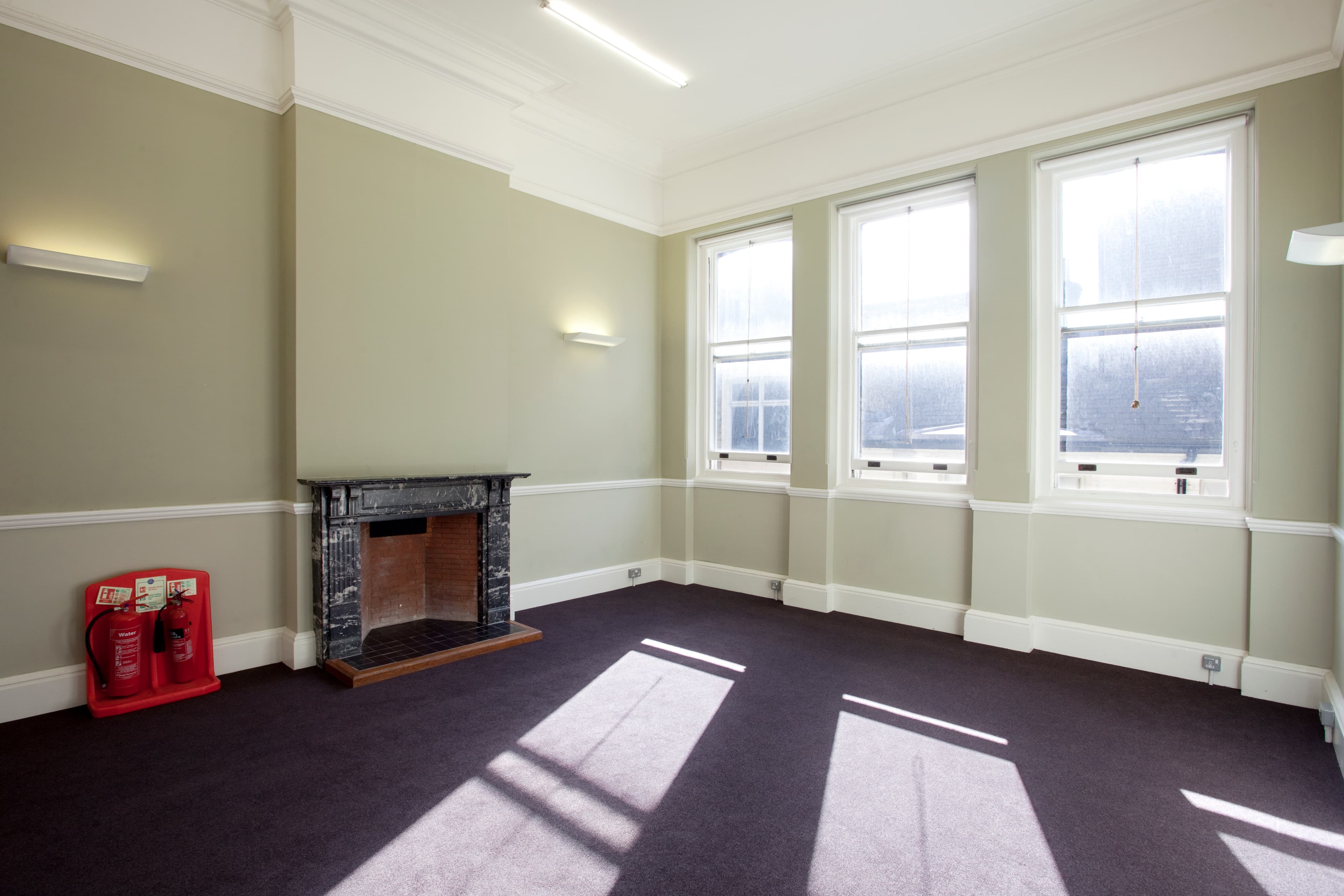 Shoreditch Town Hall, Small Committee Room photo #2
