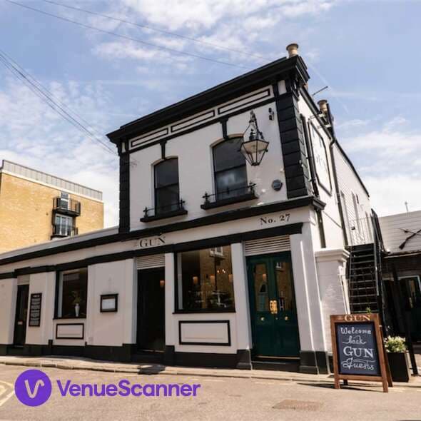 The Dining Room, The Gun photo #7