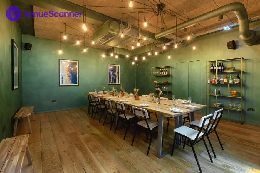 Green Room, Carousel photo #2