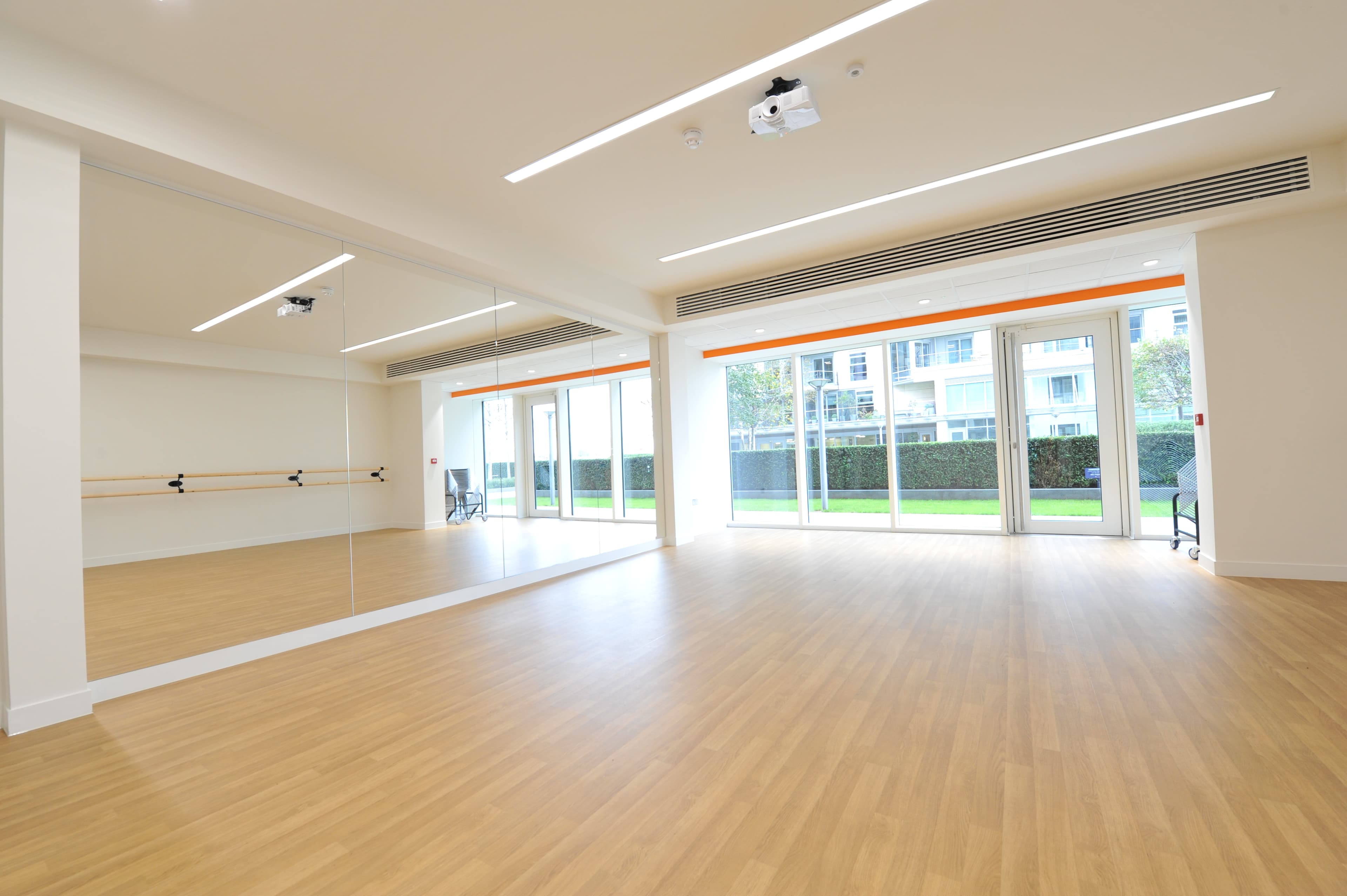 Bbodance, Muir-warden Studio photo #2