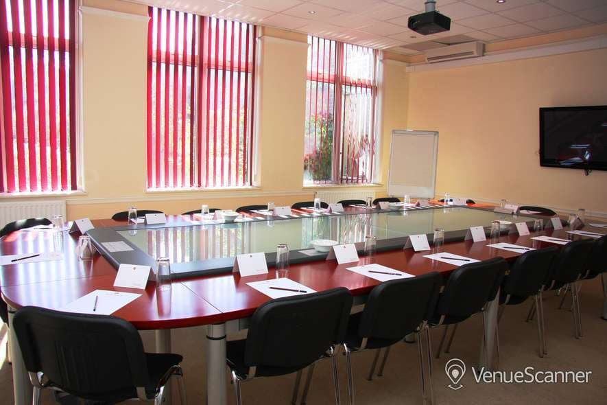 Garden Suite, Thurrock Hotel photo #3