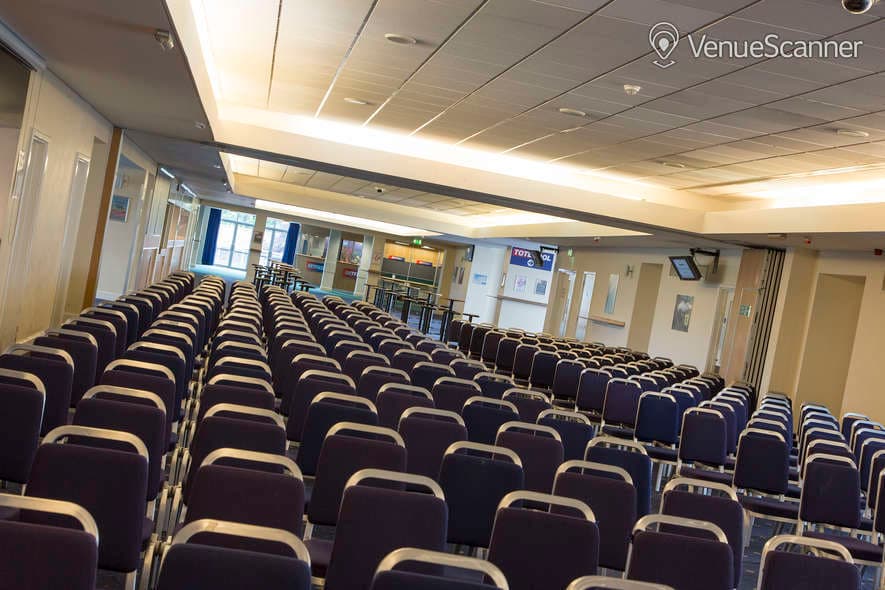 Premier Suite, Kempton Park Racecourse photo #3