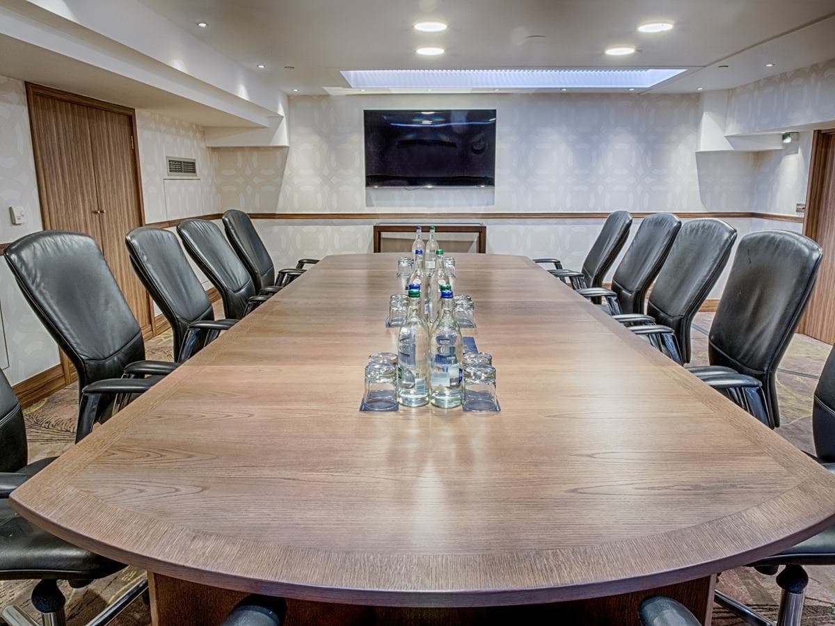 Hilton London Kensington, Boardroom 1 photo #2