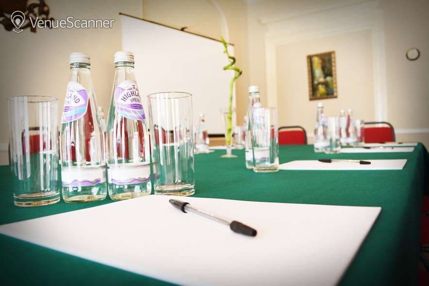 Queensborough Hall, 72qt Guest House photo #3