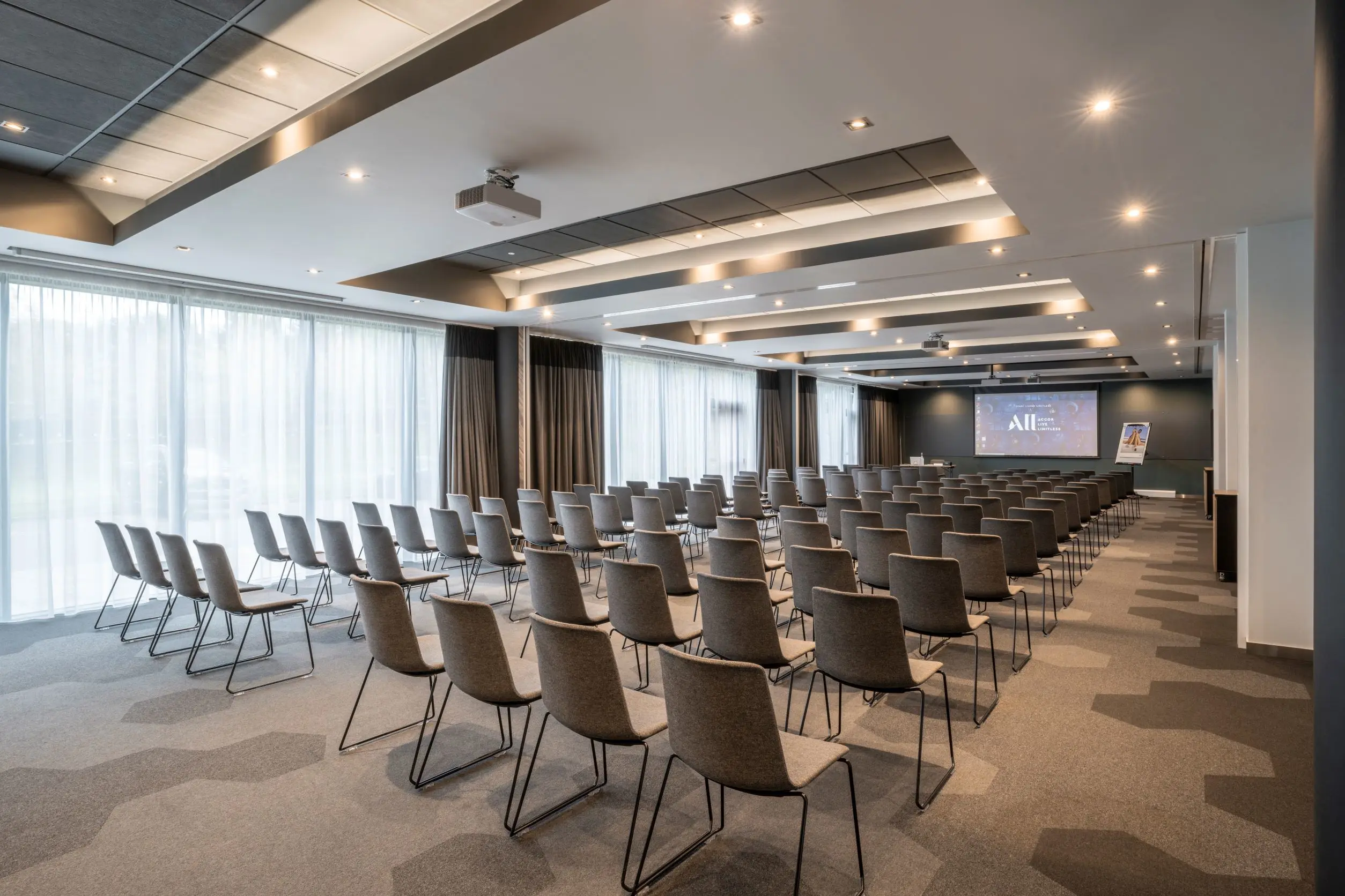 Novotel Edinburgh Park, Hermiston Suite photo #2