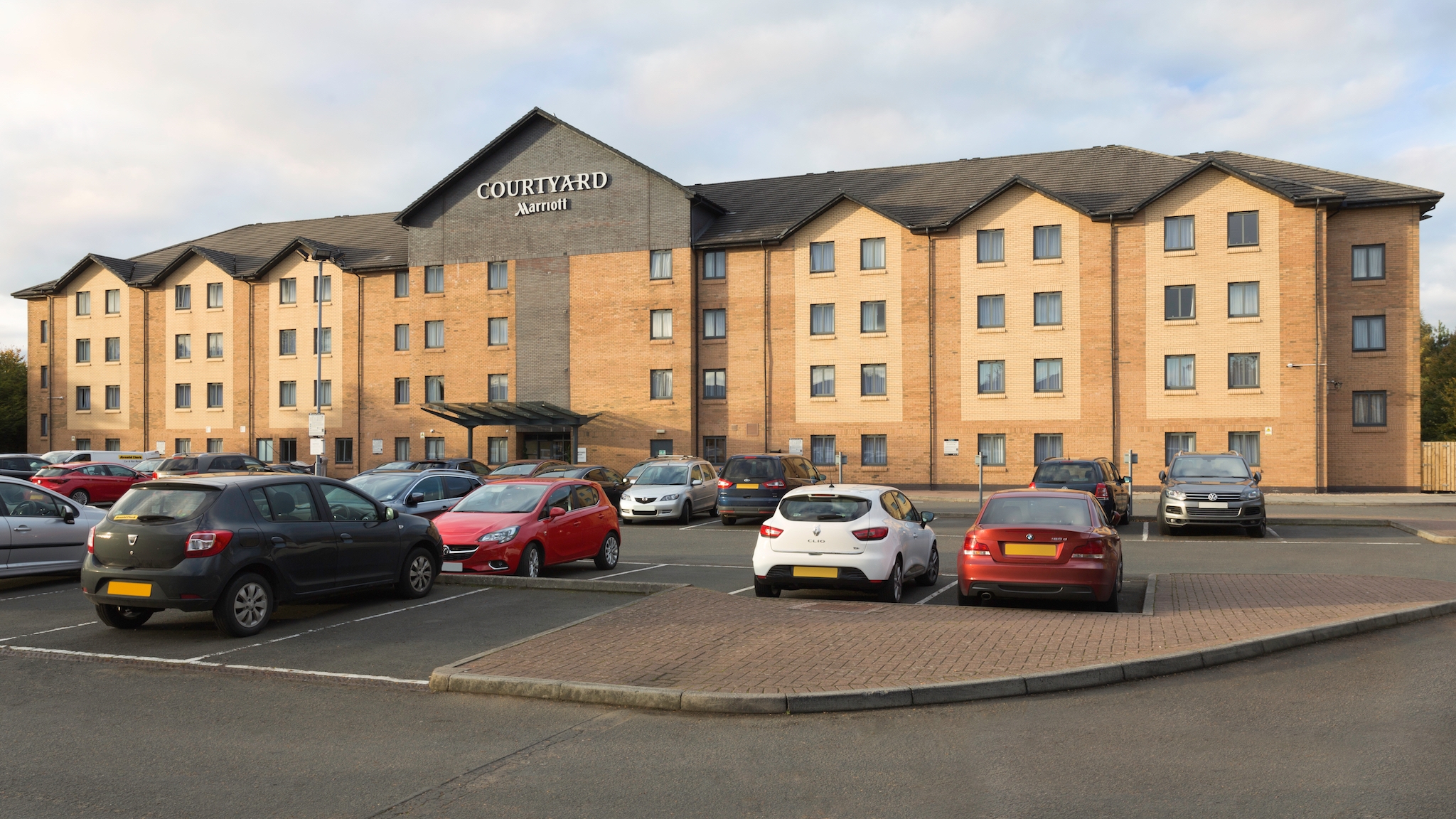 Photo of Courtyard By Marriott Glasgow Airport, Coltrane Suite