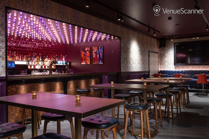 Ruby Private Room, Puttshack Bank photo #3